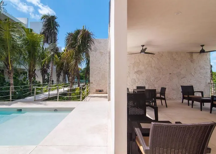 Ground Level Garden At South By Tao Santamar Appartement