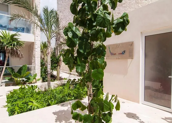 Ground Level Garden At South By Tao Santamar Appartement